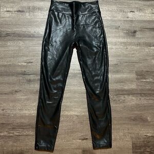 Abercrombie & Fitch Vegan Leather Leggings XS